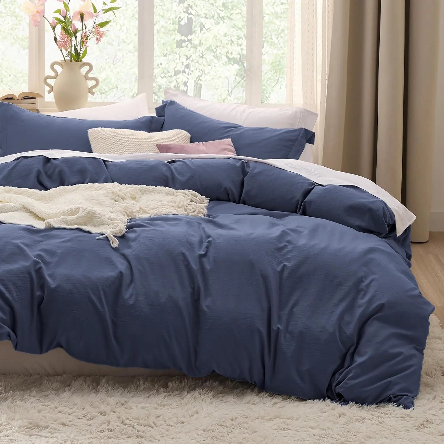 Bedsure Lightweight Soft Duvet Cover - 3 Pieces Prewashed Cotton-Like Polyester Extra Soft Bedding Set, Includes 1 Duvet Cover with Zipper Closure & 2 Pillow Shams, No Comforter